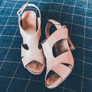 Aerosoles Sandals